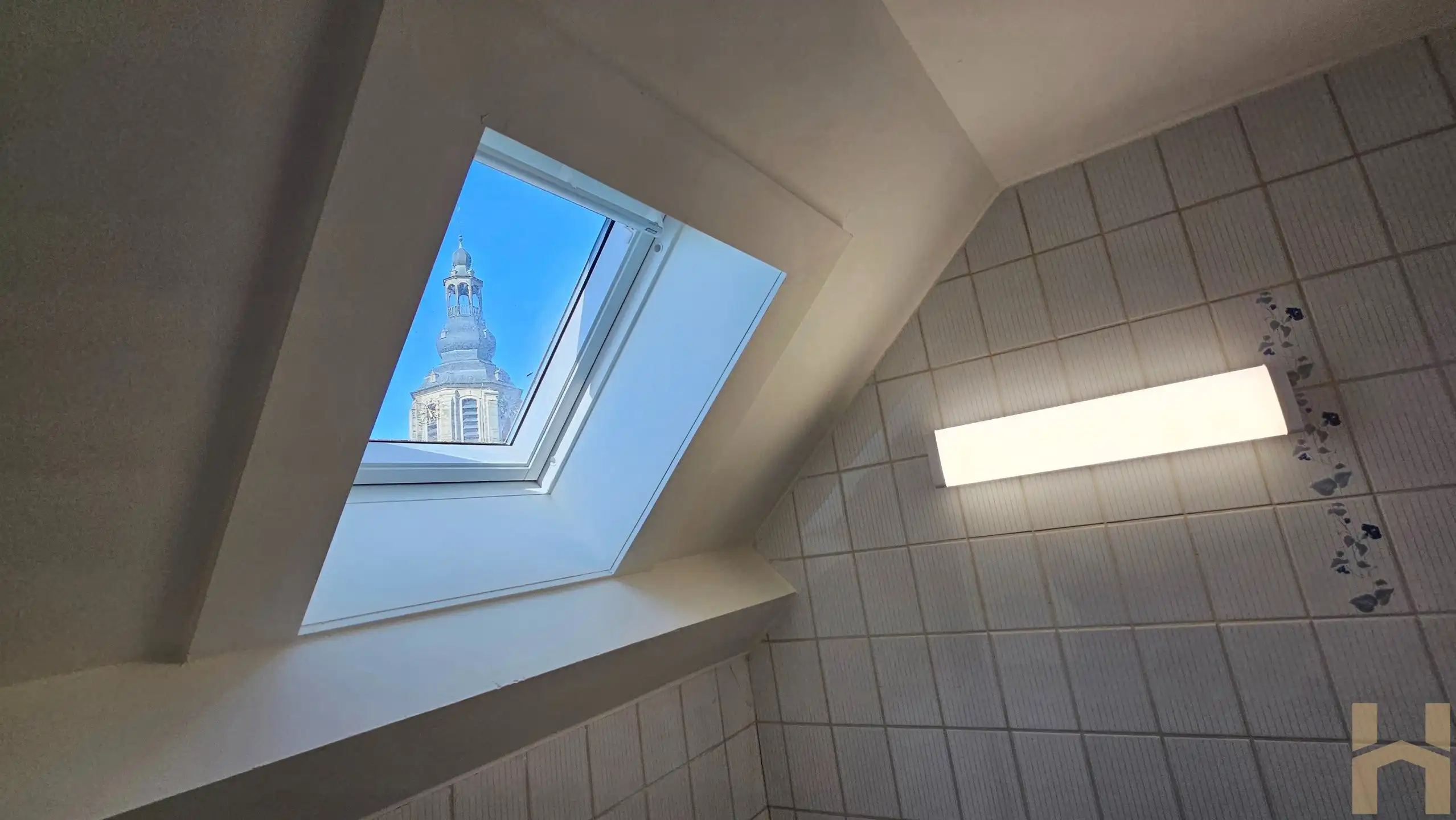 Gerenoveerde gezellige duplex te huur op de markt te Zele foto 16