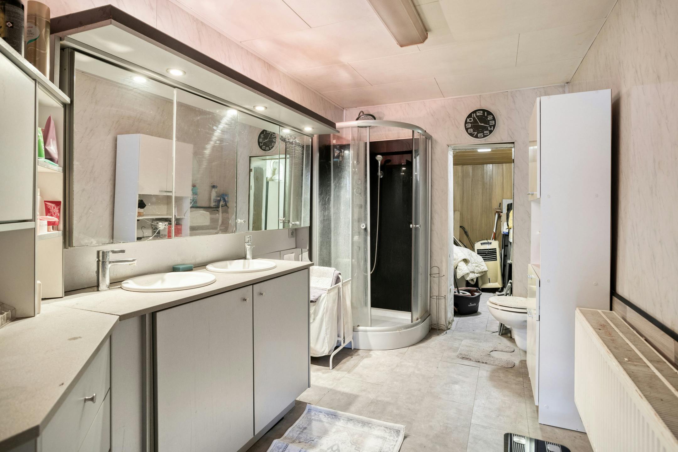 Huis met 5 slaapkamers en tuin in Deurne! foto 12