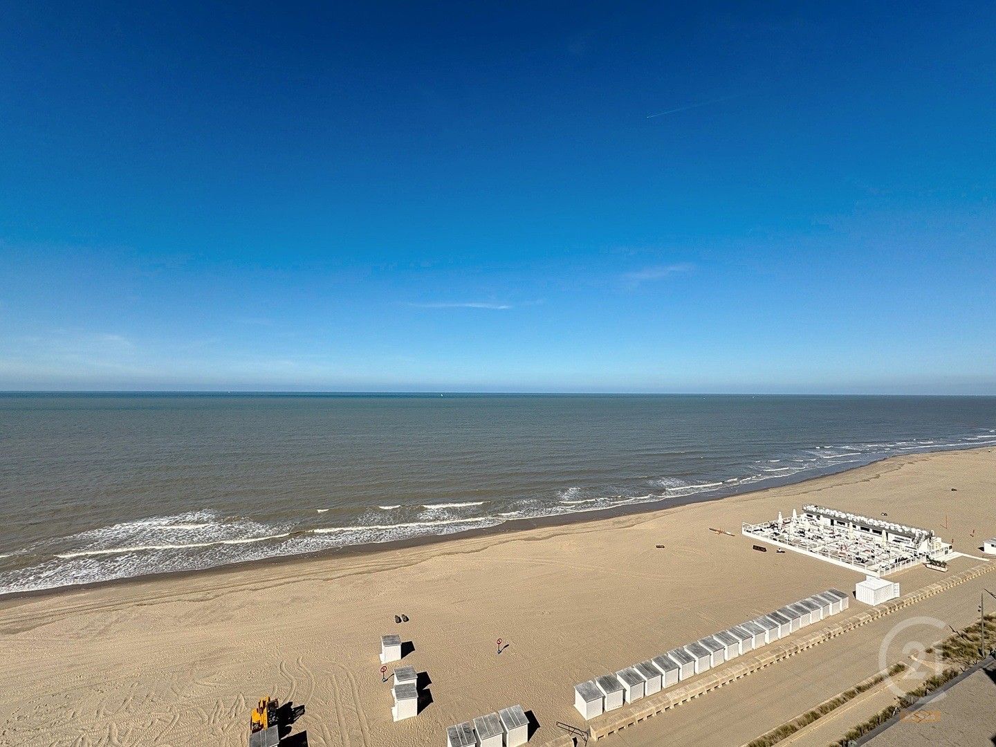 Penthouse appartement met 2 slaapkamers op de zeedijk van Westende foto 21
