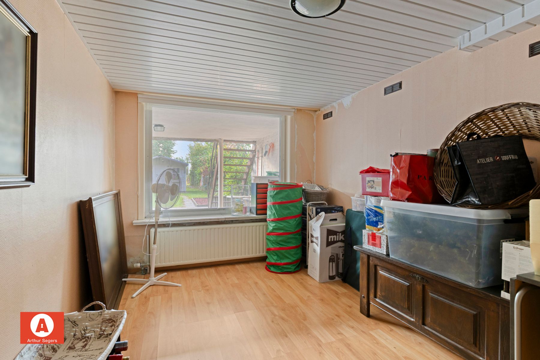 Ruime woning met zuidgerichte tuin en achteruitweg foto 7