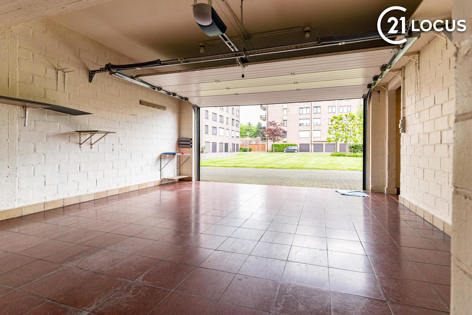 Zeer ruim appartement (132m²) met dubbele garage te huur ! foto 20