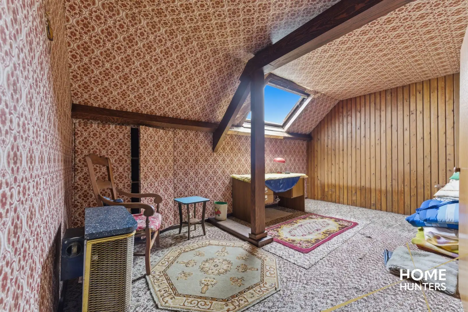 Karaktervolle te renoveren woning met 4 slaapkamers en ruime tuin te Ieper foto 21