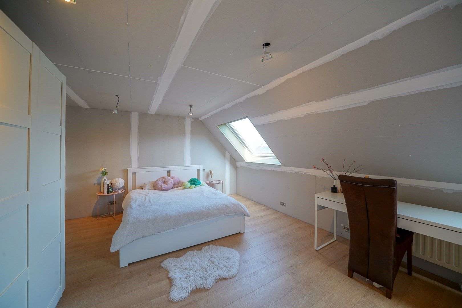 Ruime bel-étagewoning met garage en 3 slaapkamers foto 17