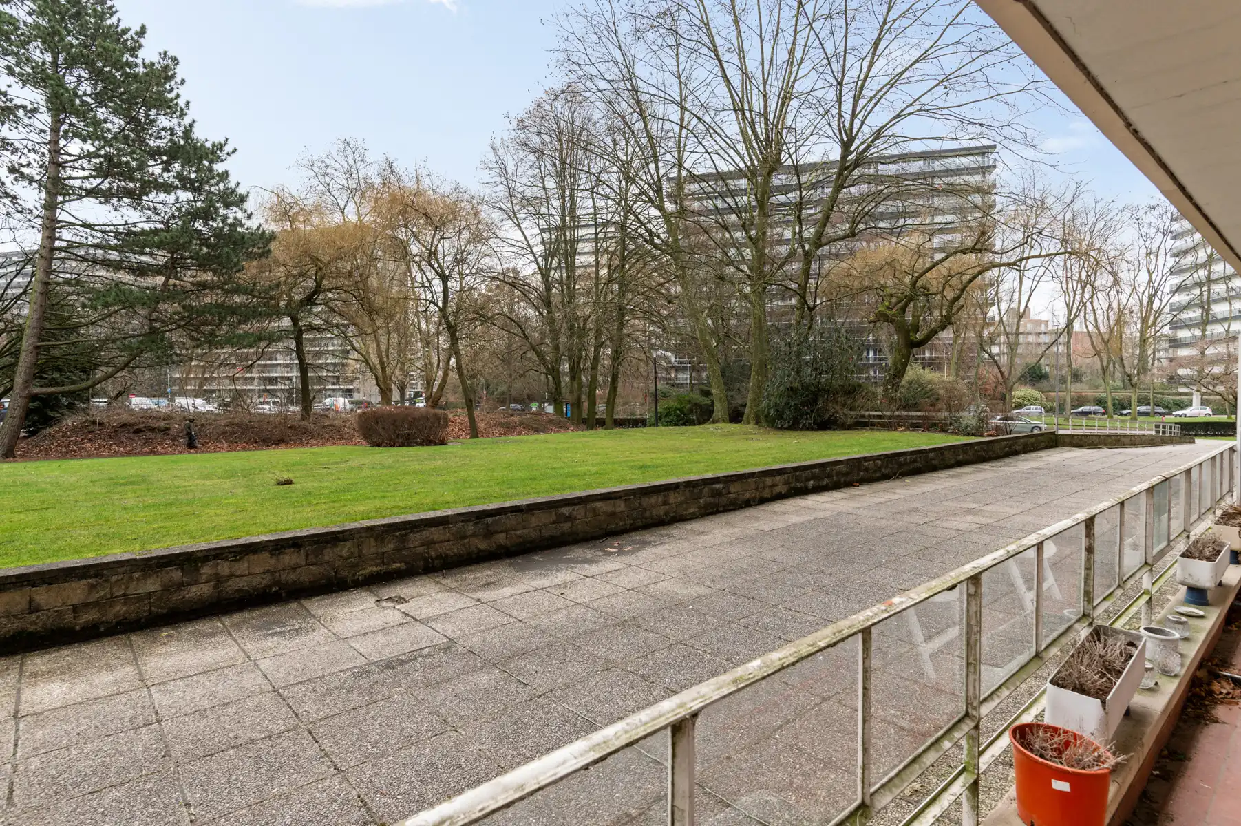 BEZOEKDAGEN VOLZET - Te renoveren appartement met terras. foto 3