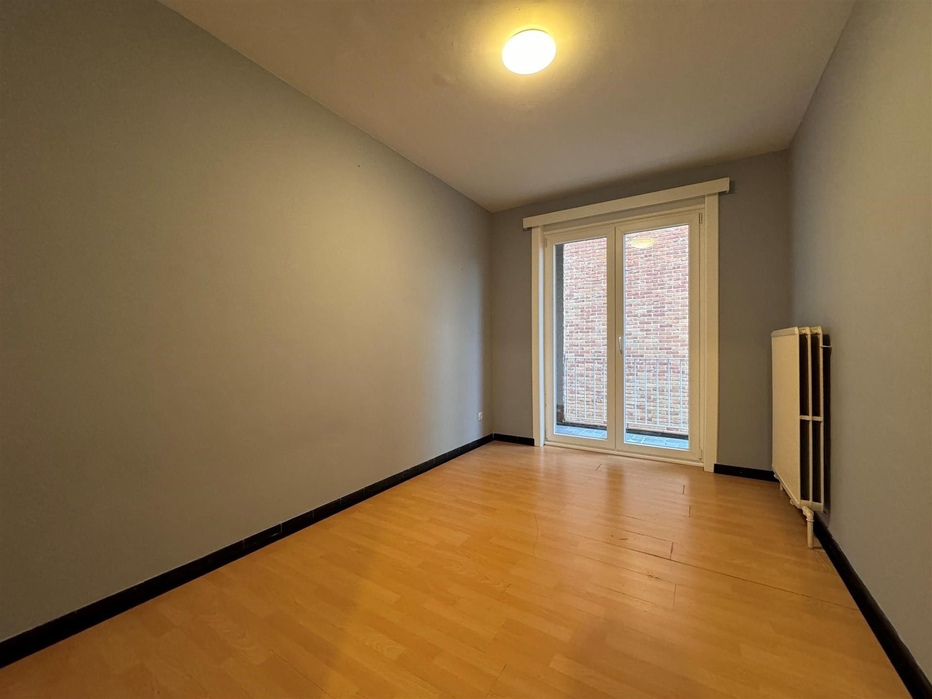 Gunstig gelegen 2 slaapkamer appartement. foto 15