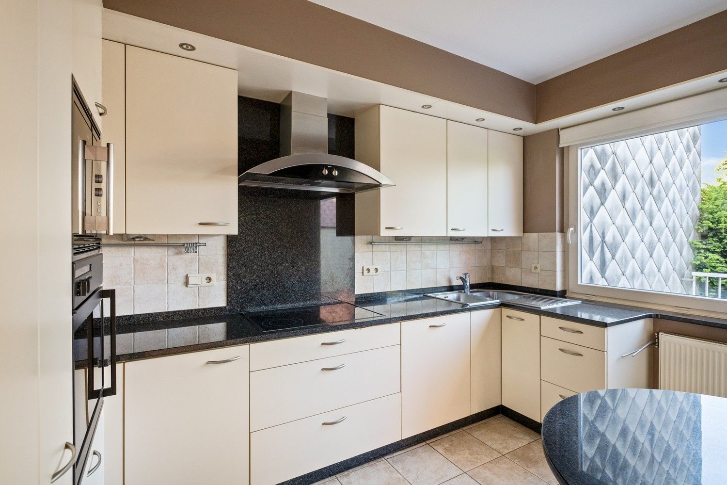 Bel-etage met 3 slaapkamers, een garage en tuin in Borsbeek! foto 13