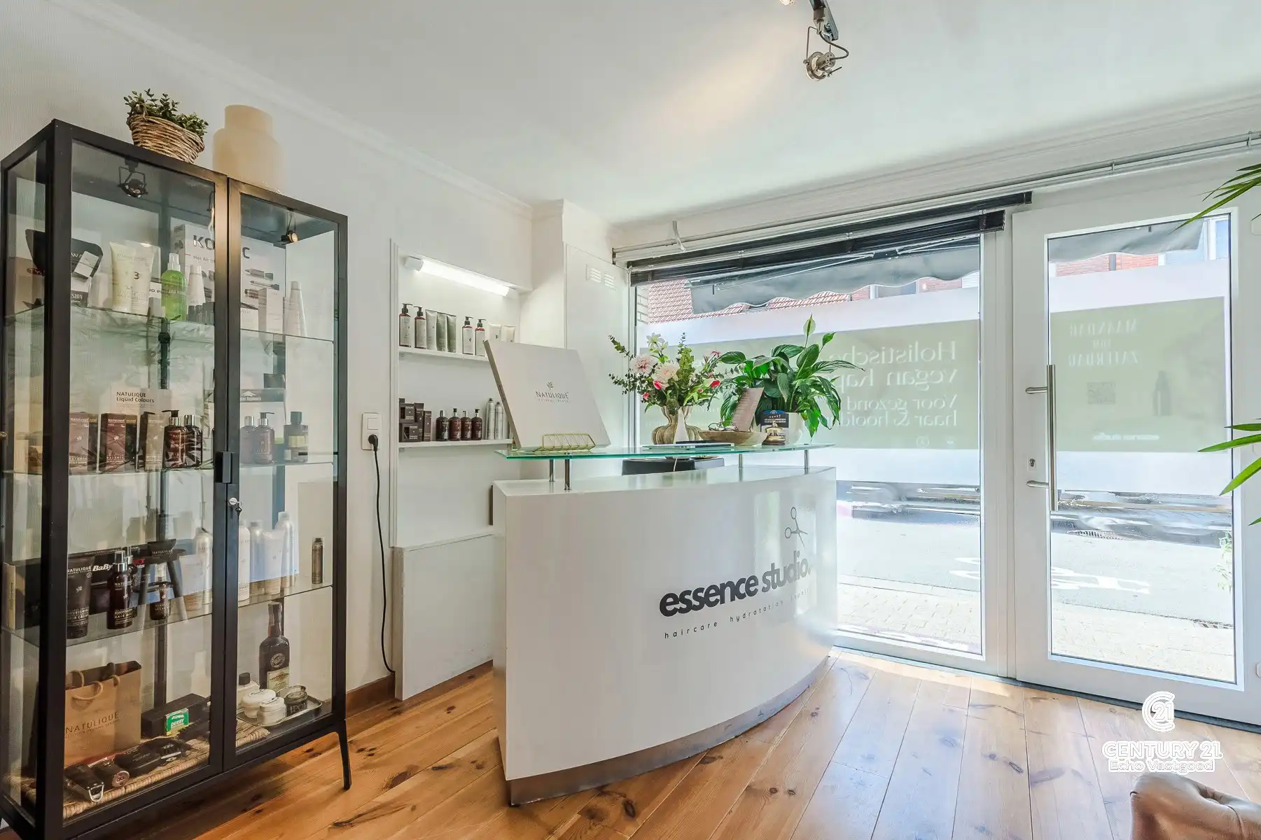 Instapklaar, energiezuinig wonen mét handelsruimte en garage foto 5