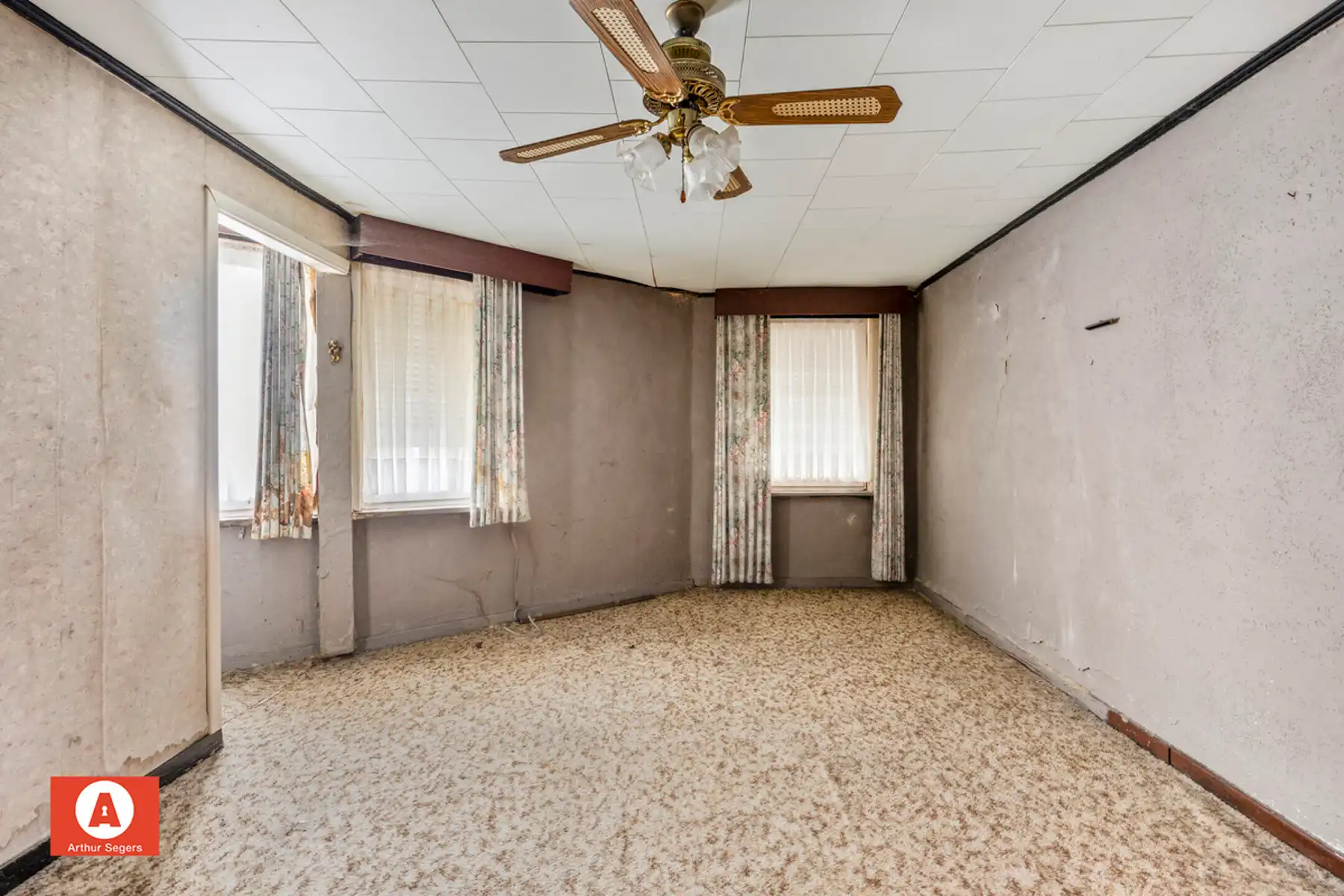 Rustig gelegen renovatieproject nabij het centrum van Opstal foto 15