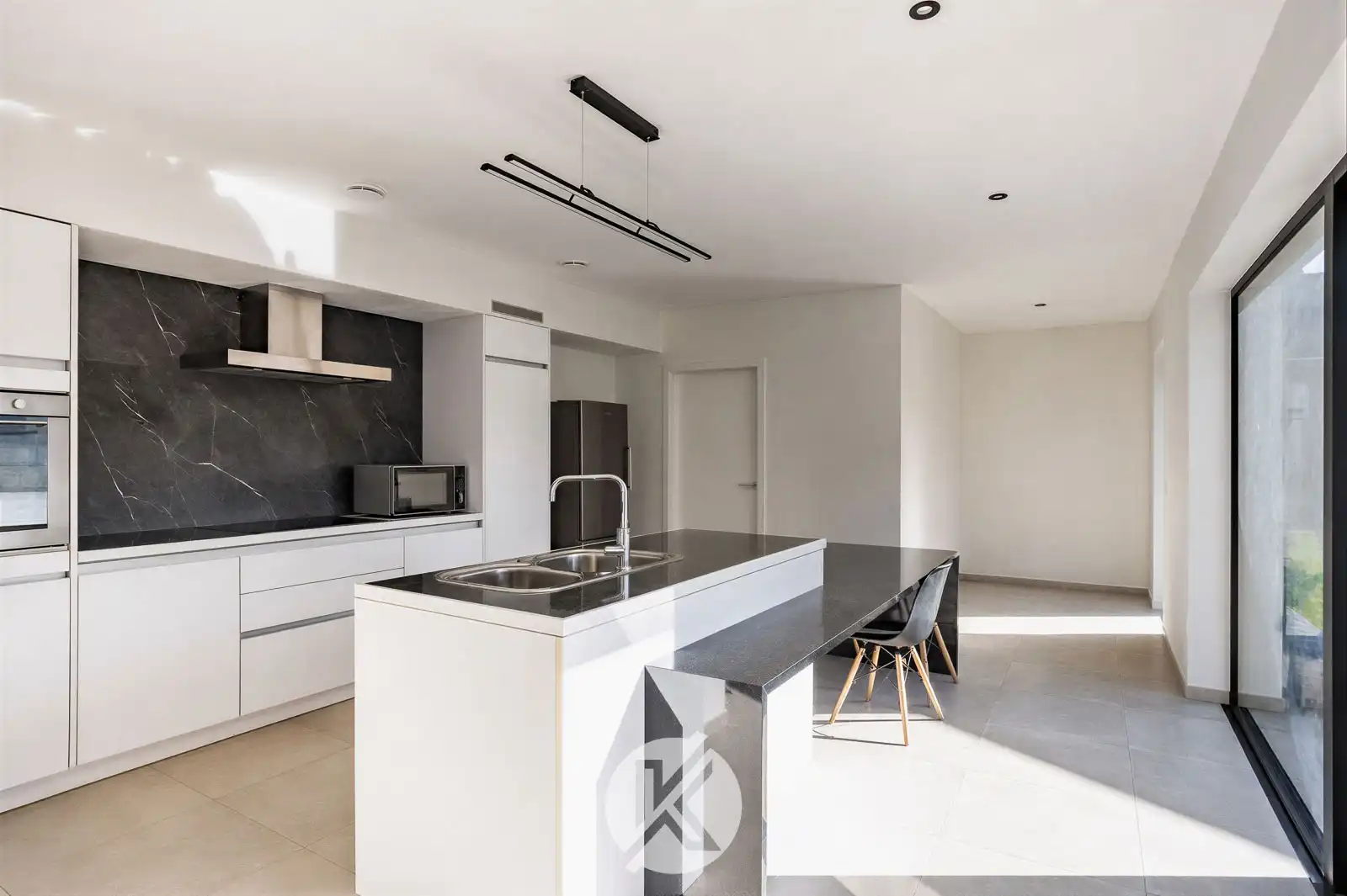 Gerenoveerde woning op leuke locatie foto 8