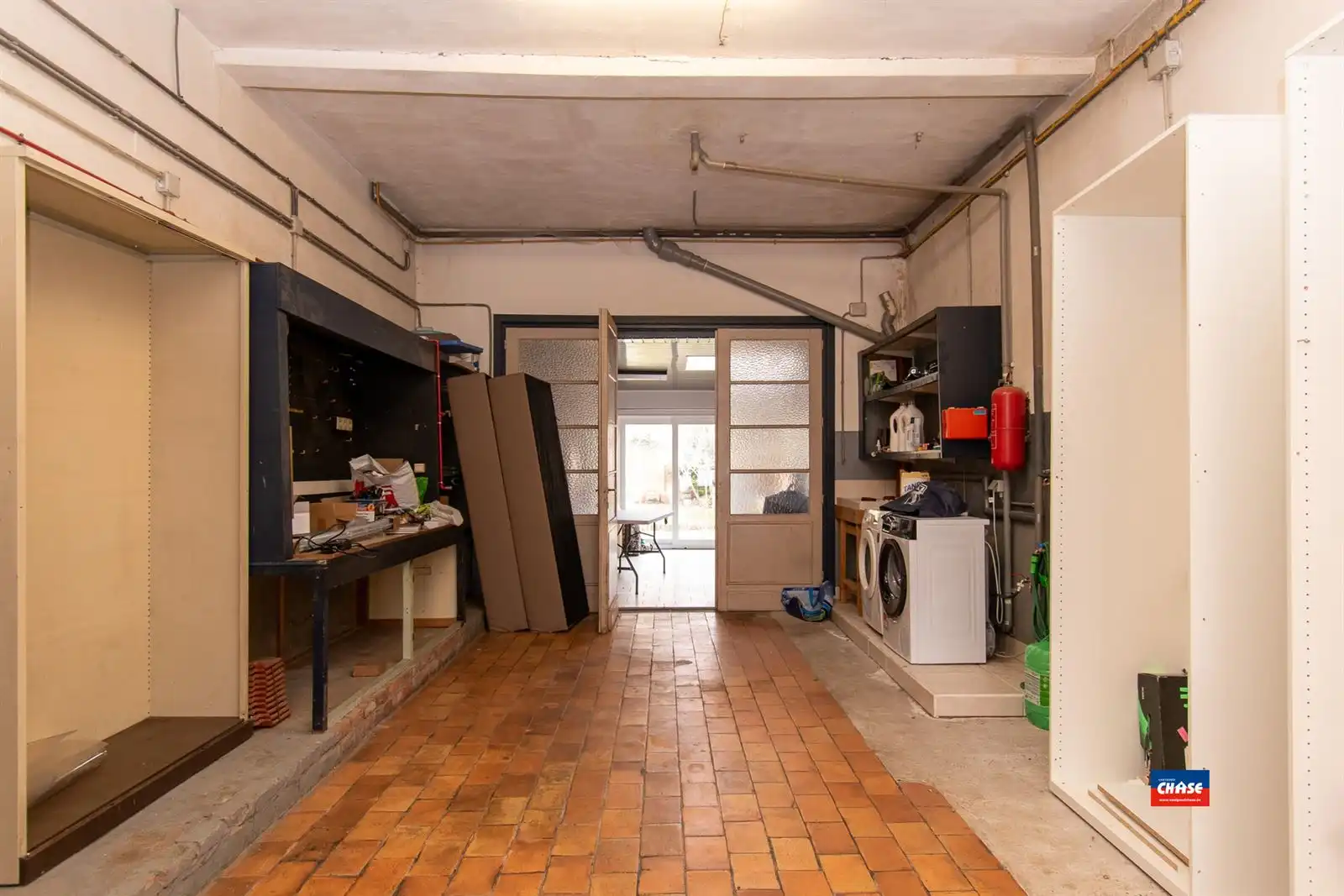 Woning met 2 slpks, magazijn en tuin foto 5