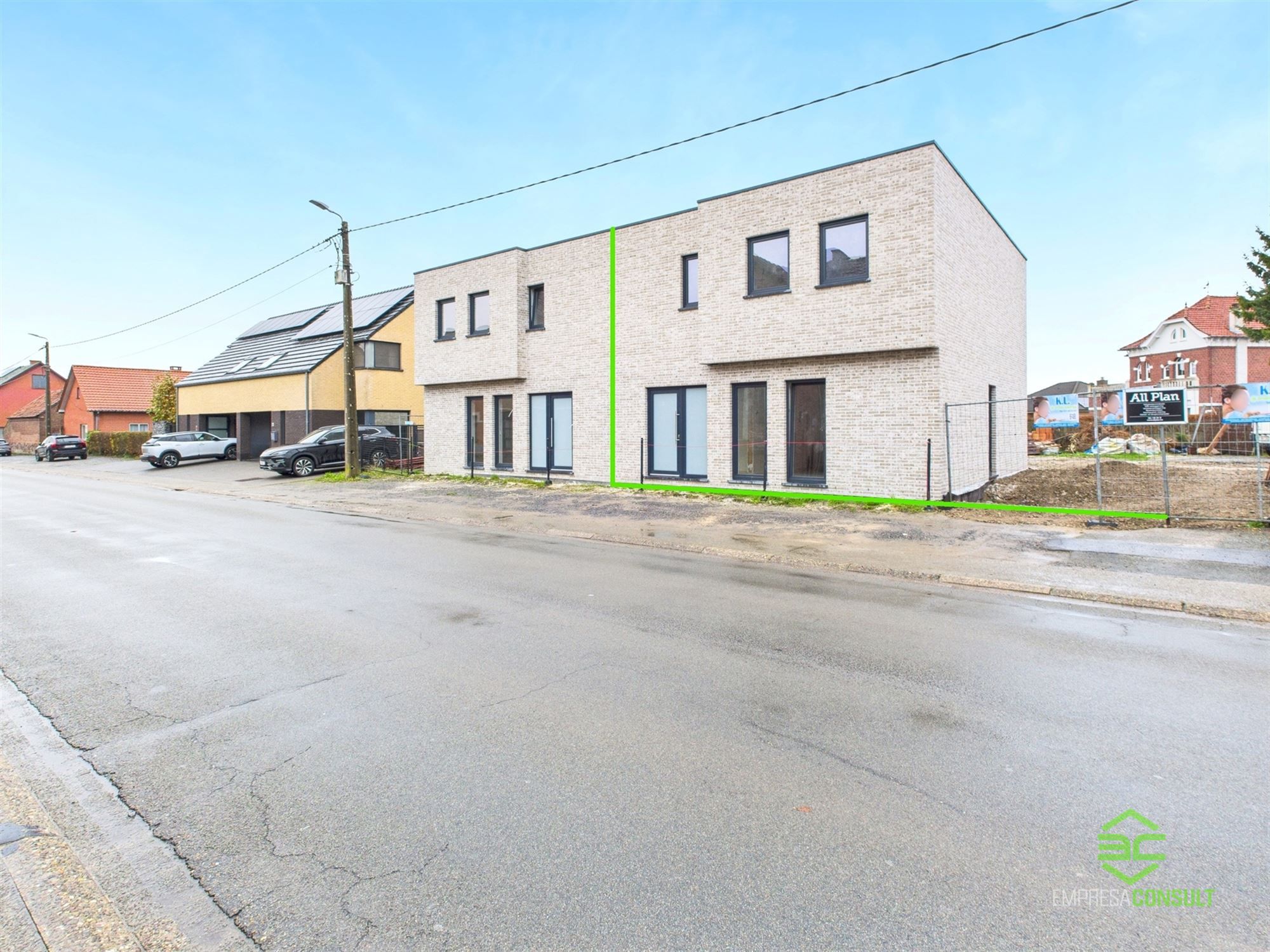 6% btw! HOB in het centrum van Rummen met 3slpk! foto {{pictureIndex}}