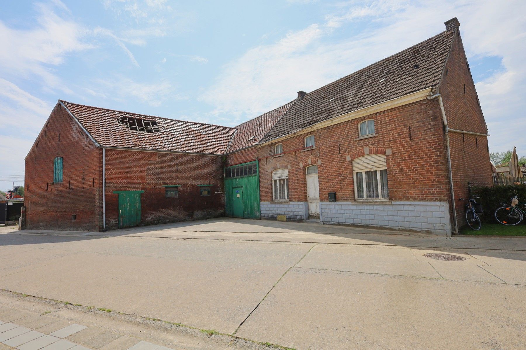 Af te breken woning met mogelijkheden foto 2