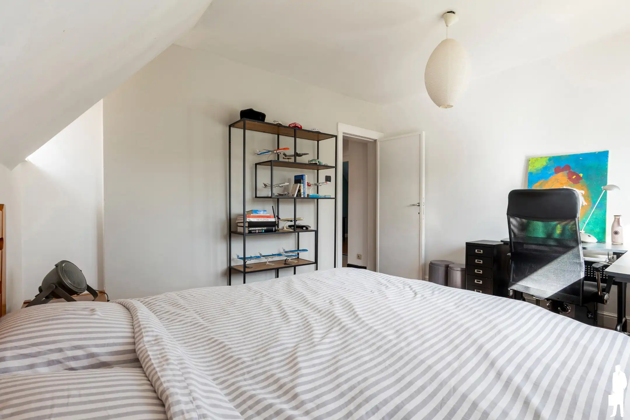 Unieke, lichtrijke woning met 4 slpk. en natuurtuin op 799m² foto 16
