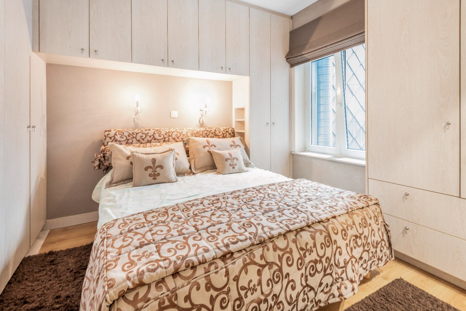 Aangenaam appartement met open zicht gelegen aan de zuidkant van het Burgemeester Frans Desmidtplein.  foto 7