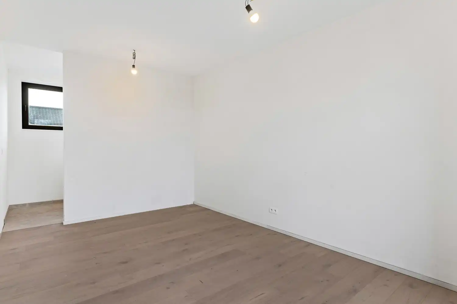 Uitzonderlijk penthouse-appartement met open zicht in hartje Ranst. foto 15