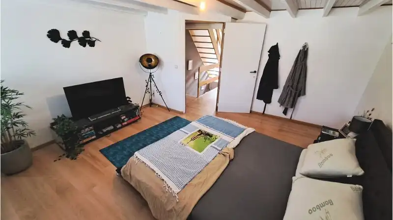 Comfortabele 2-slaapkamerwoning met Terras en Tuintje te koop in Brugge foto 5