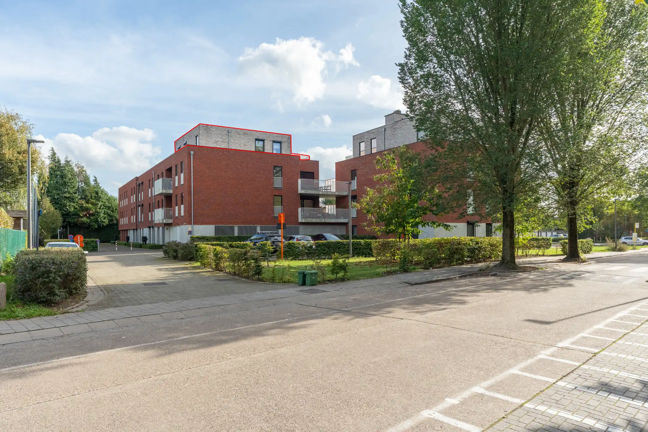 Energiezuinig penthouse met 2 slpks, terras en staanplaats. foto 31
