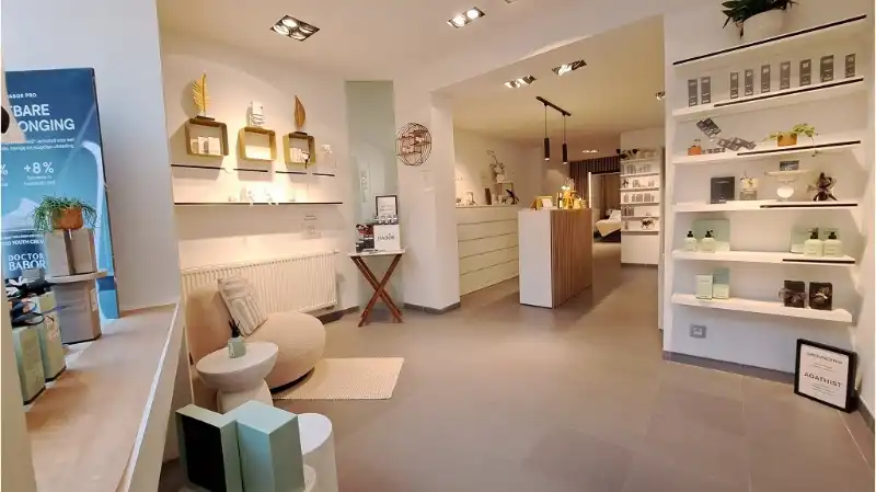 Commerciële ruimte te huur Moerkerkse Steenweg 256 - 8310 Sint-Kruis