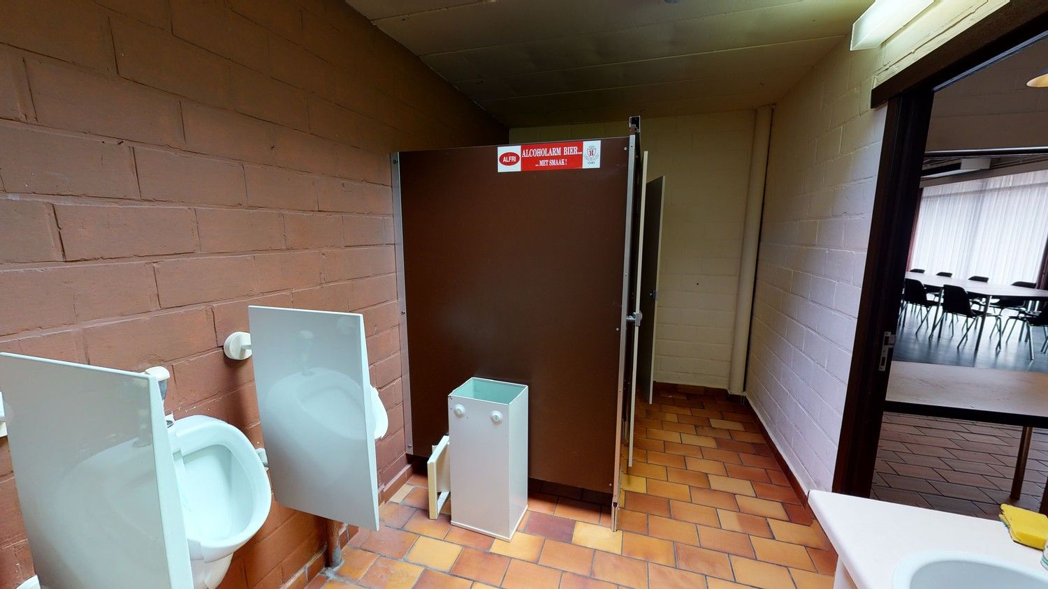 Ruime woonst/ handelszaak nabij centrum Zingem! foto 7