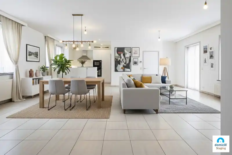 Roeselare :  UNIEK GROOT, centraal, ruim en lichtrijk appartement op toplocatie – 143m² woonoppervlakte! foto {{pictureIndex}}