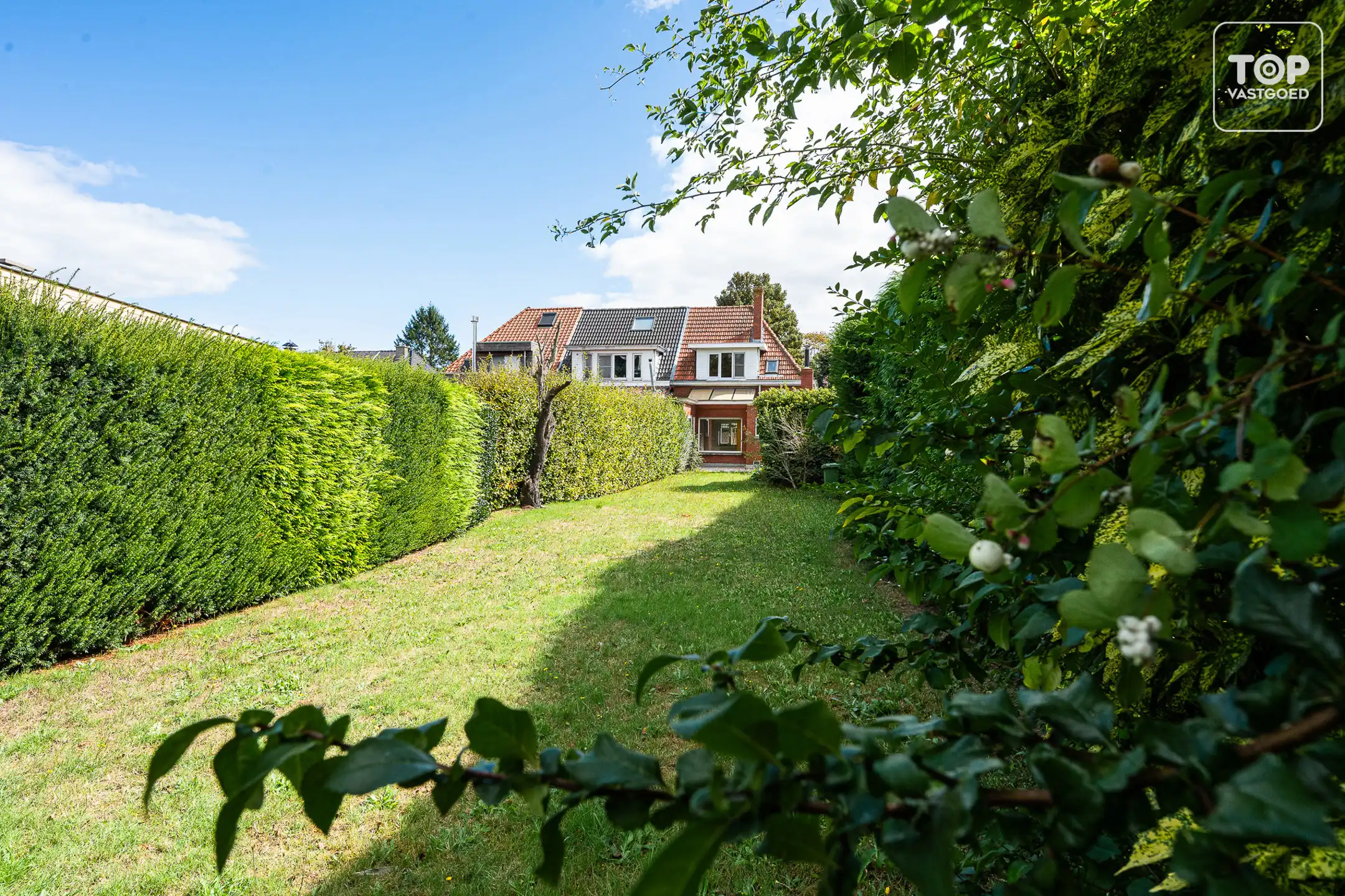 Te renoveren halfopen bebouwing met 3 slaapkamers, garage en ruime tuin op perceel van +-600 m² foto 25