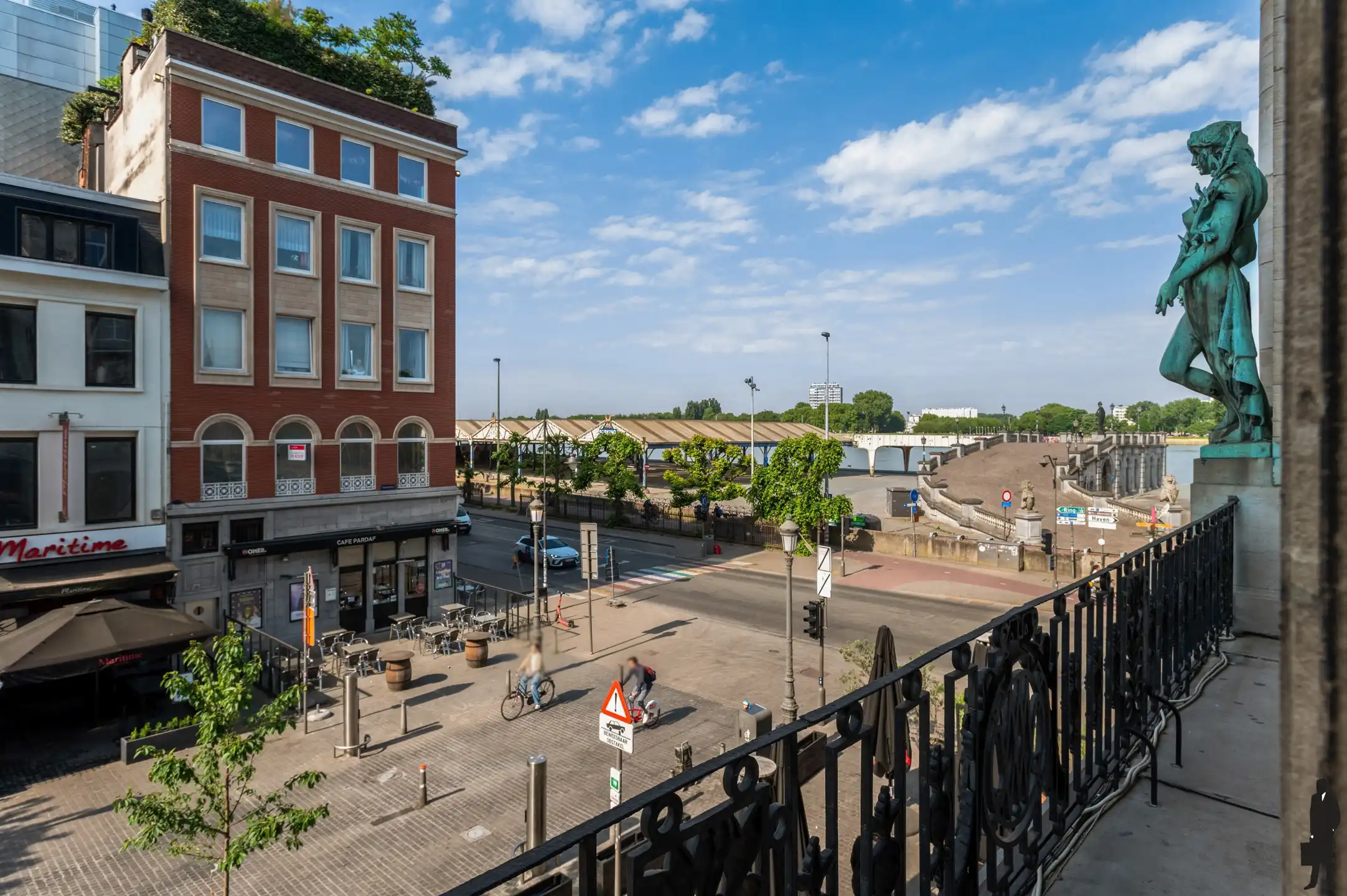 Kantoren van monumentale klasse op een iconische locatie foto 9