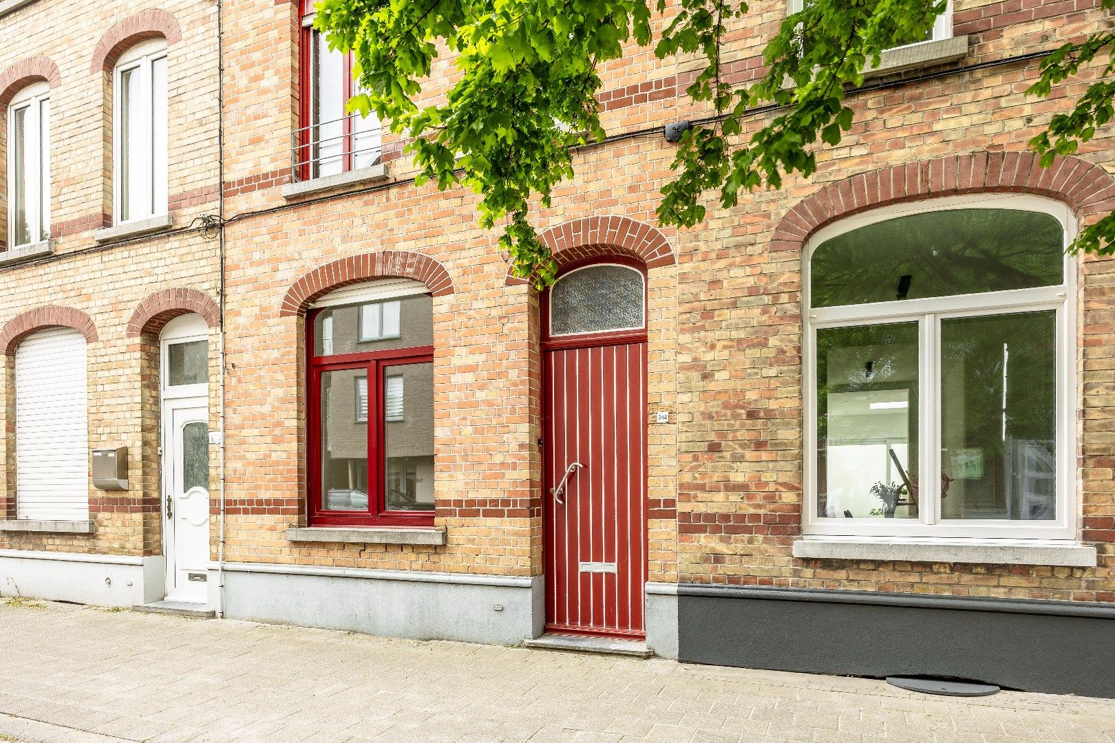 WONING MET 3 SLAAPKAMERS EN TUIN foto 2
