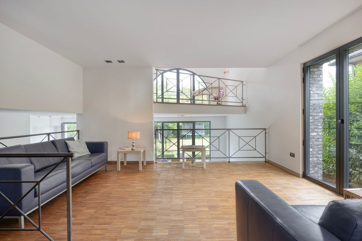 Ruime villa met karaktervolle architectuur  foto 9