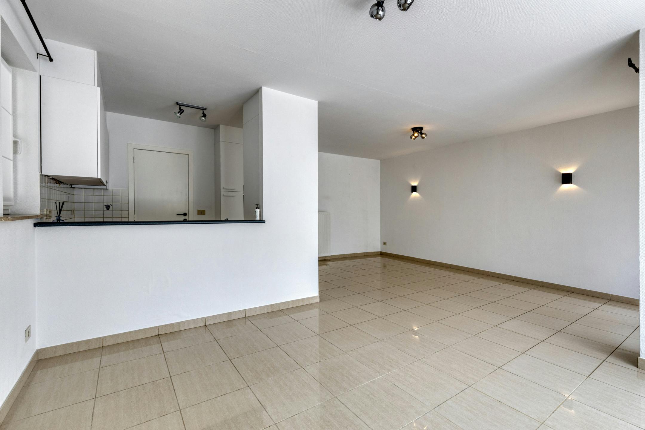Gelijkvloers appartement met terras te koop in Waregem foto 4