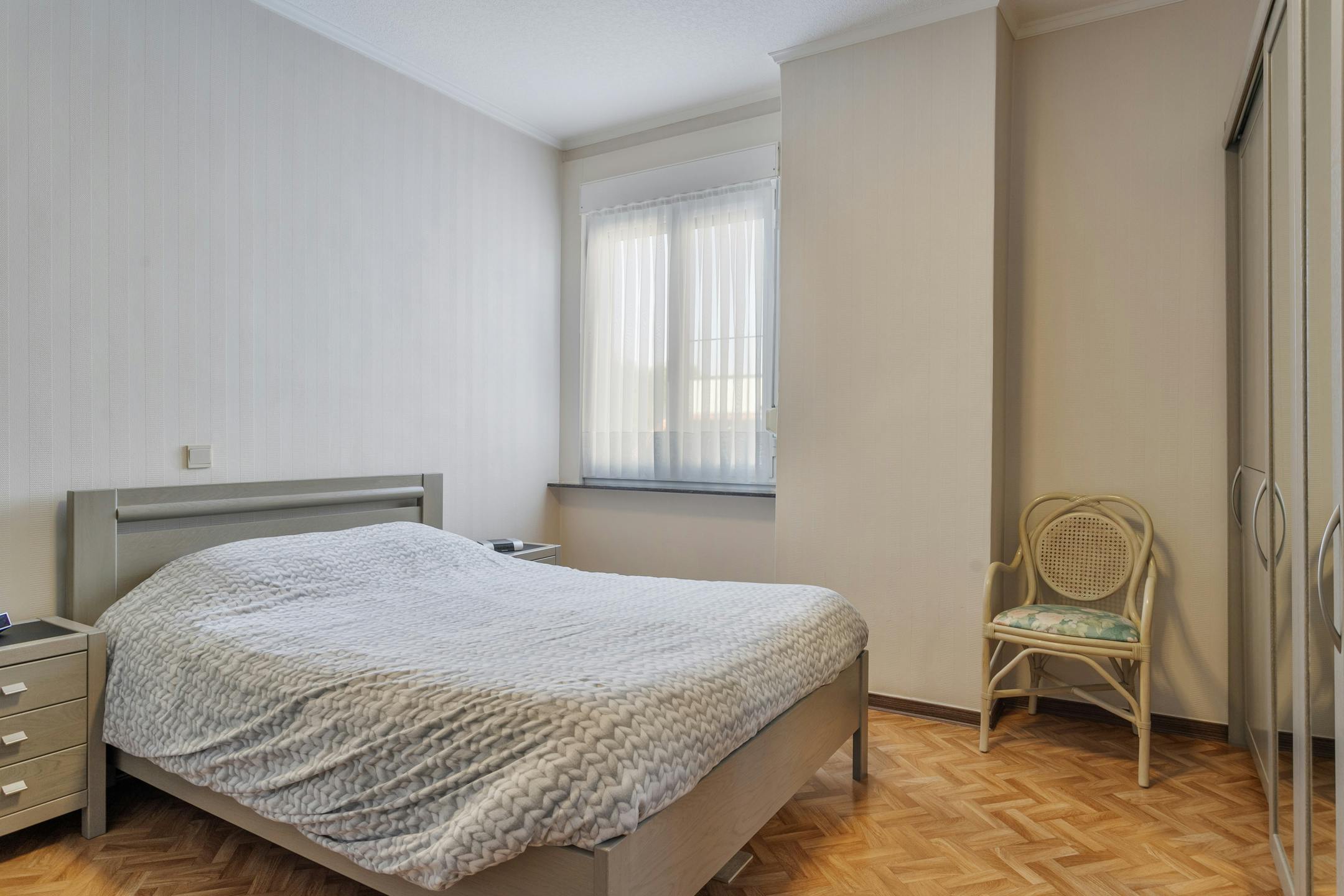 Handelspand met instapklare woning te Sint-Denijs foto 9