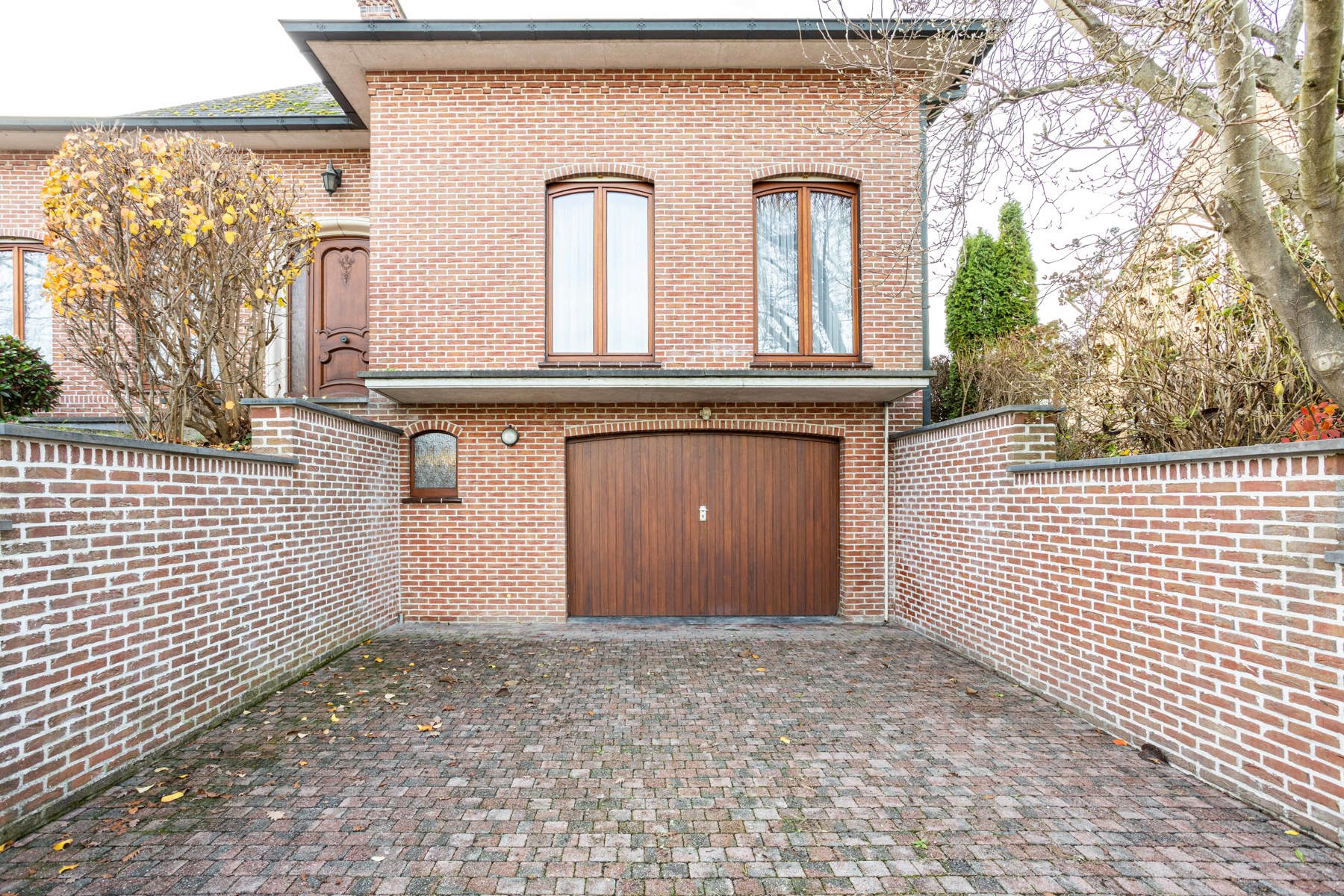 Solide open bebouwing op gunstige ligging. foto 4