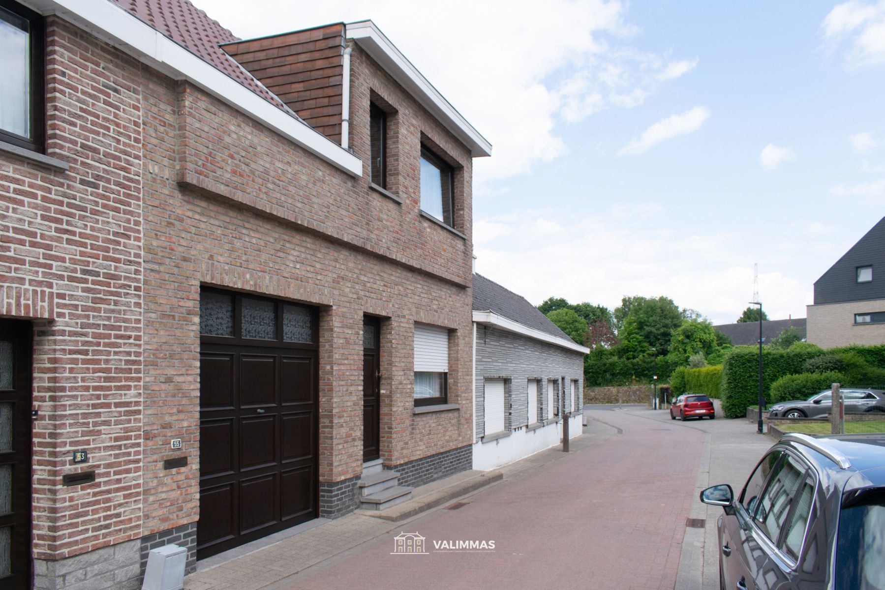 Verzorgde en welgelegen rijwoning met garage en tuintje... foto 2