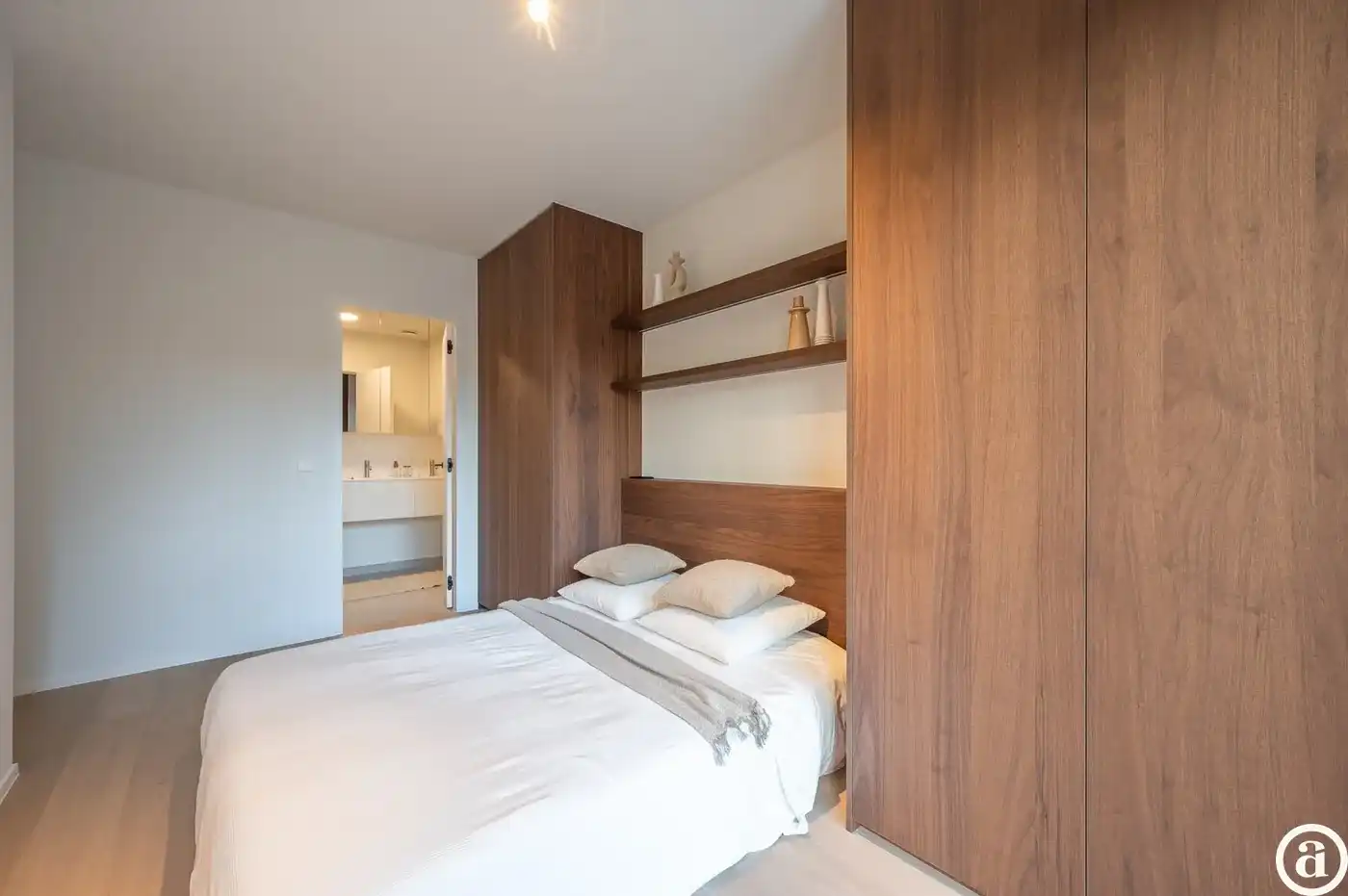 Nieuwbouw appartement op een centrale ligging te Knokke, vlakbij het Zegemeer en op wandelafstand v foto 13