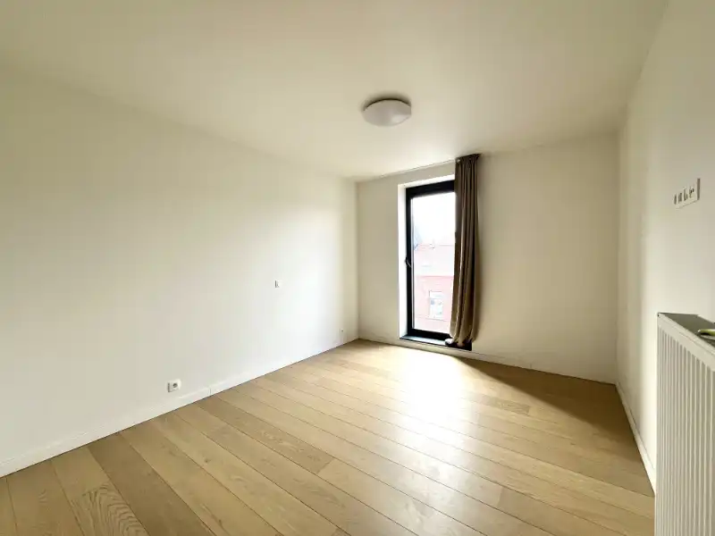 Luxueus app met 2 slpkms en staanplaats voor wagen foto 9