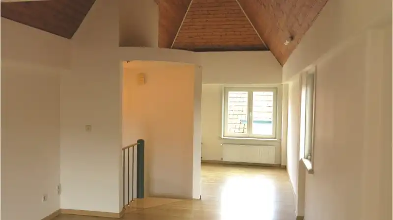 Vernieuwde 3-slaapkamerwoning te huur in het centrum van Brugge foto 5