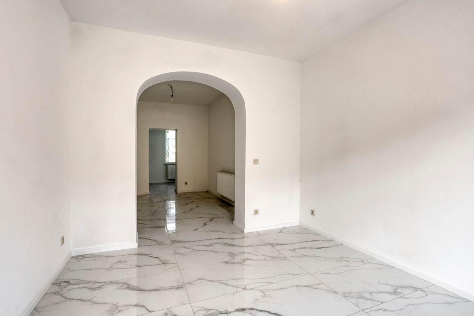 Volledig gerenoveerde gesloten bebouwing te Drogenbos foto 5