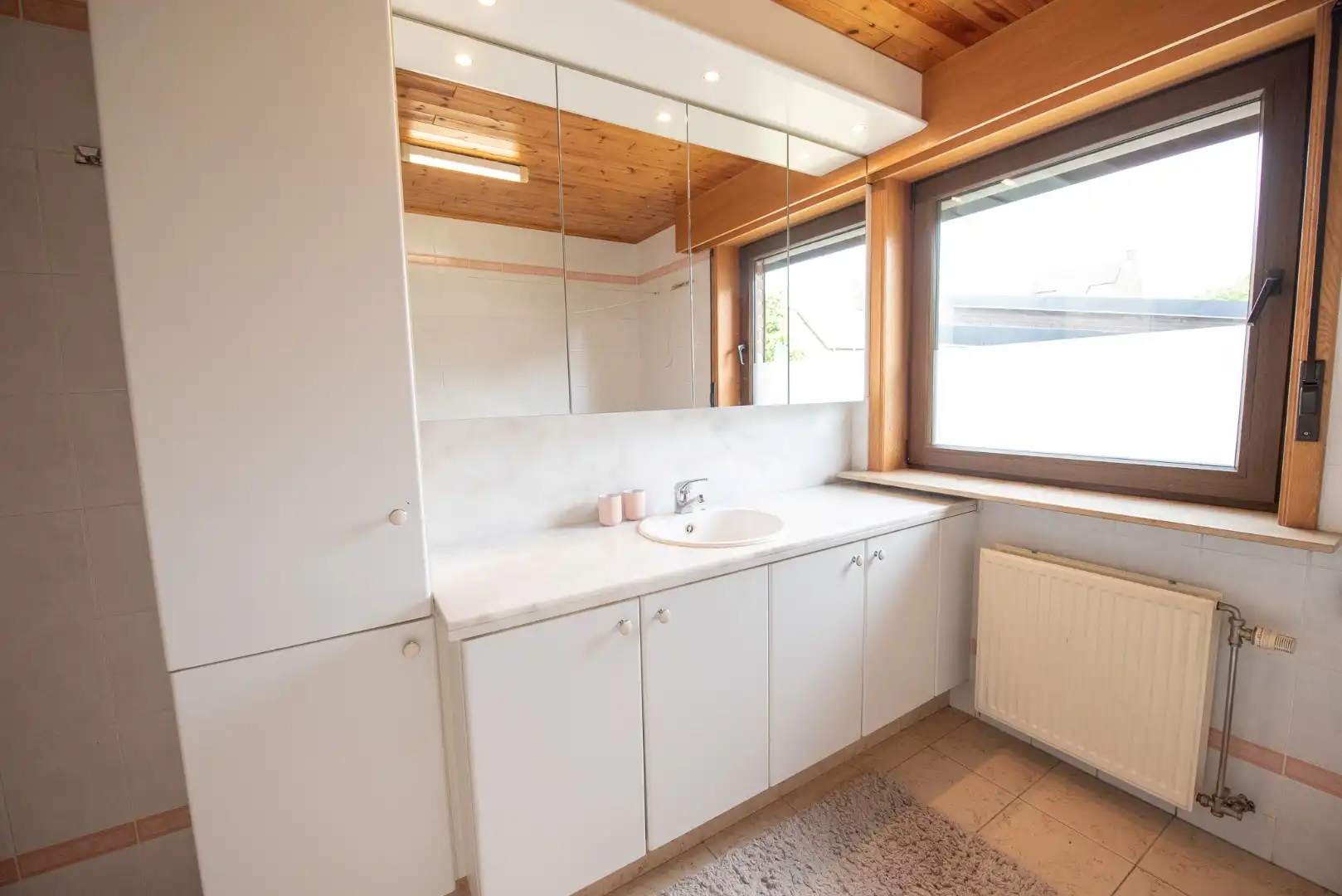 🎉 OPENDEUR zaterdag 13/06 🎉 Iedereen welkom van 12u t.e.m. 13u!   Rustig gelegen, goed onderhouden bungalow op 603 m² in Zulte foto 10
