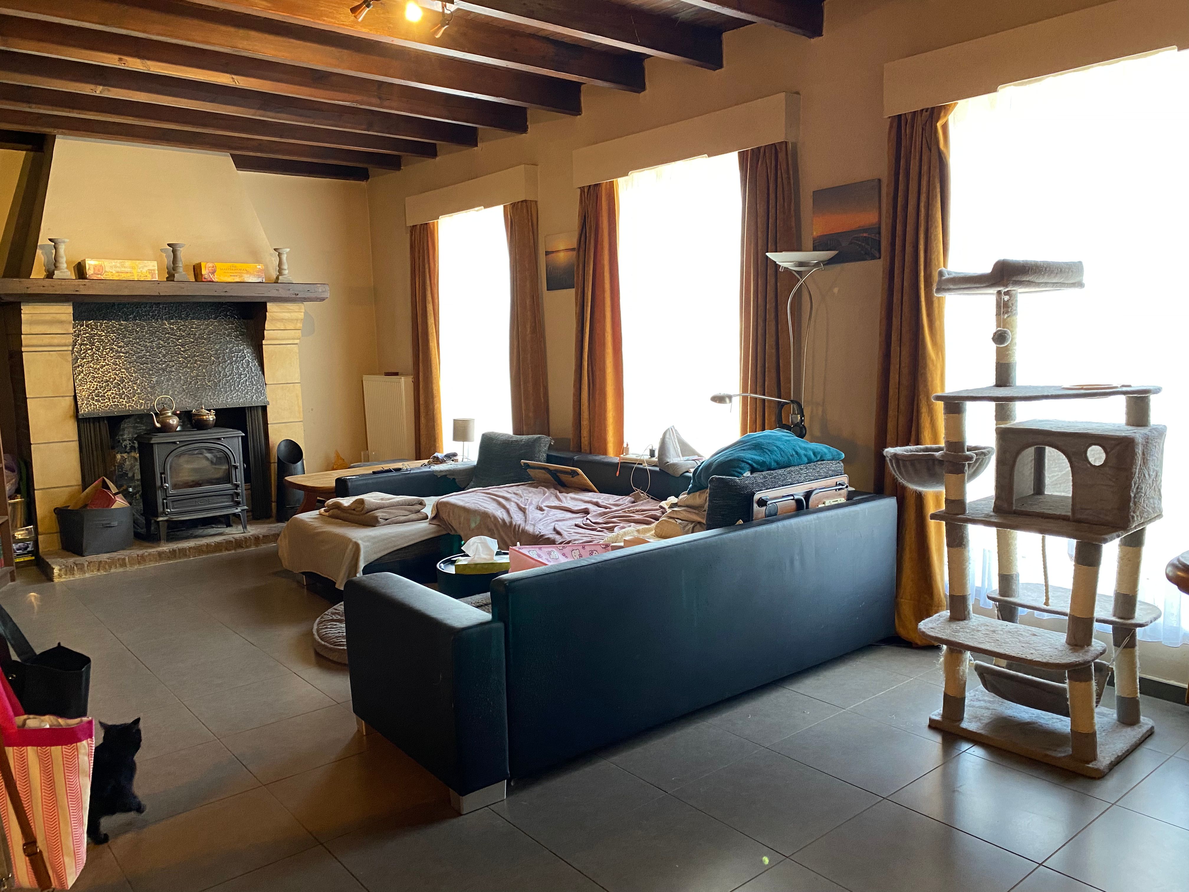 Woning met karakter te koop op een uitgestrekt perceel van 3.264m² foto 7