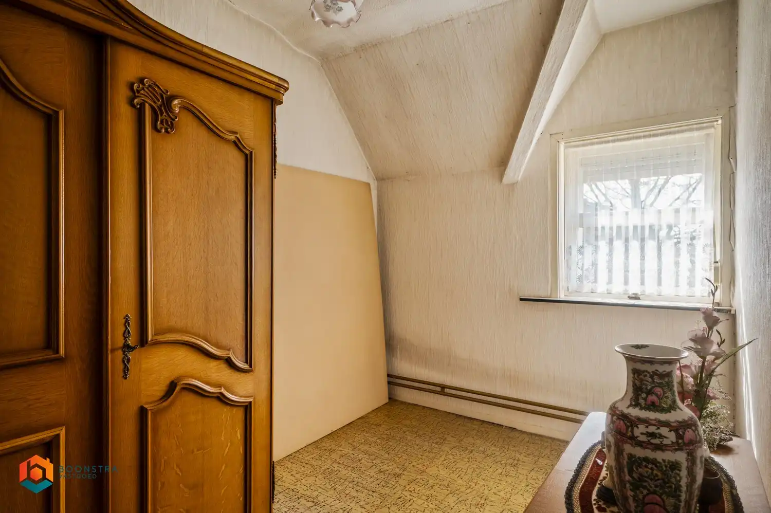 Te renoveren woning op toplocatie te Putte foto 10