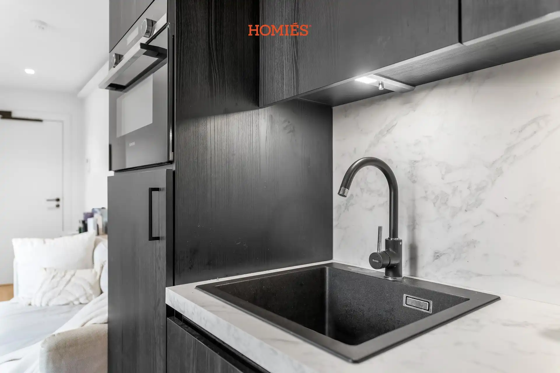 Gerenoveerde, bemeubelde studio met aparte slpk in Leuven foto 5