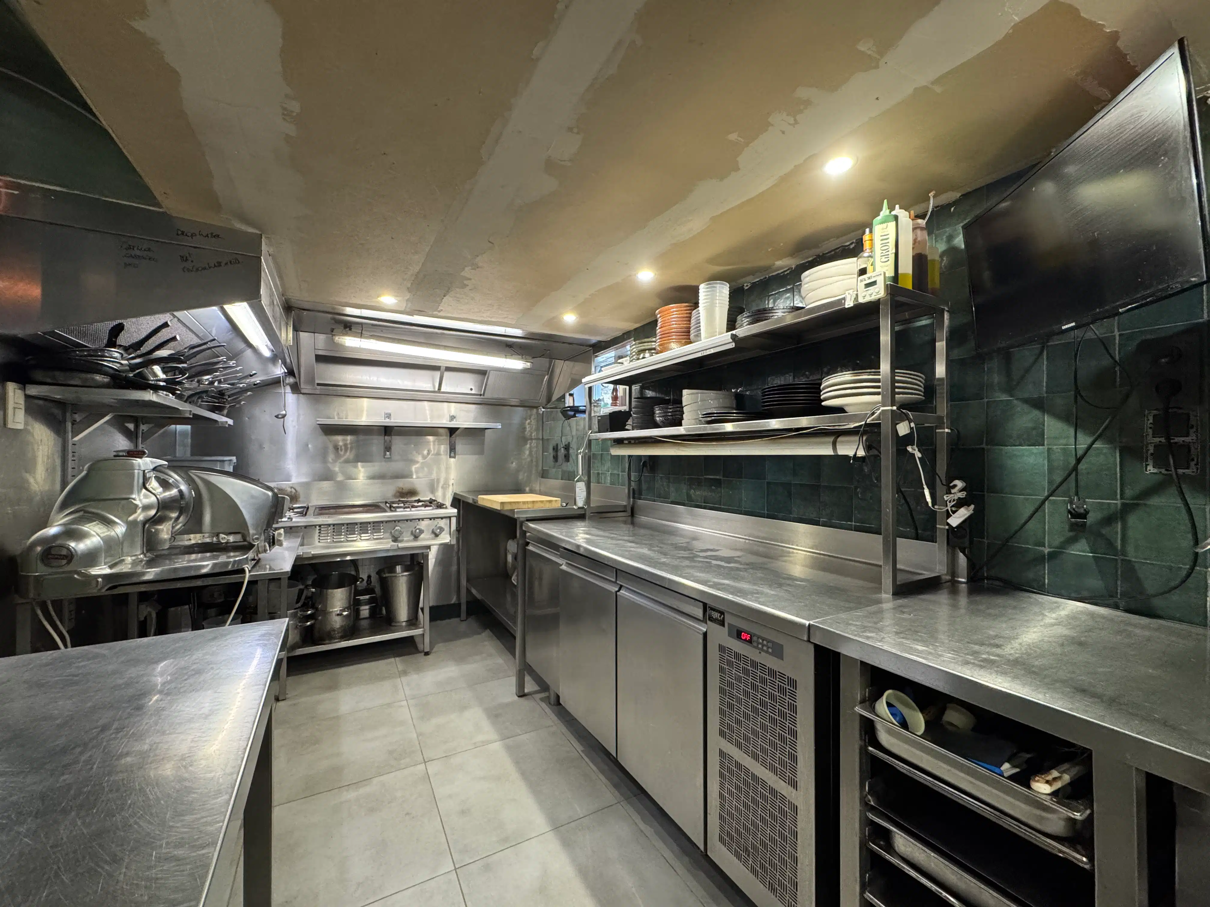 Restaurant Roccia in idyllische dorpskern foto 8