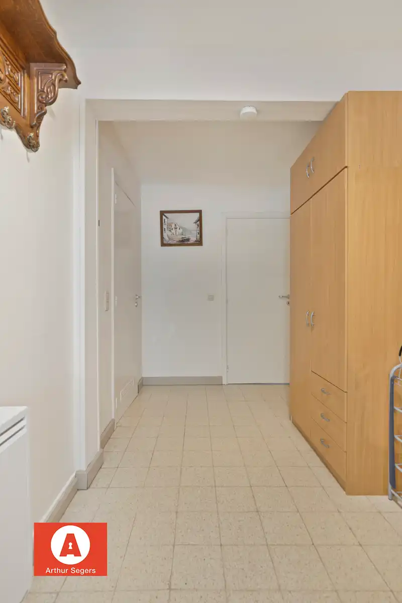 Instapklaar Gelijkvloers appartement mét garage.  foto 4