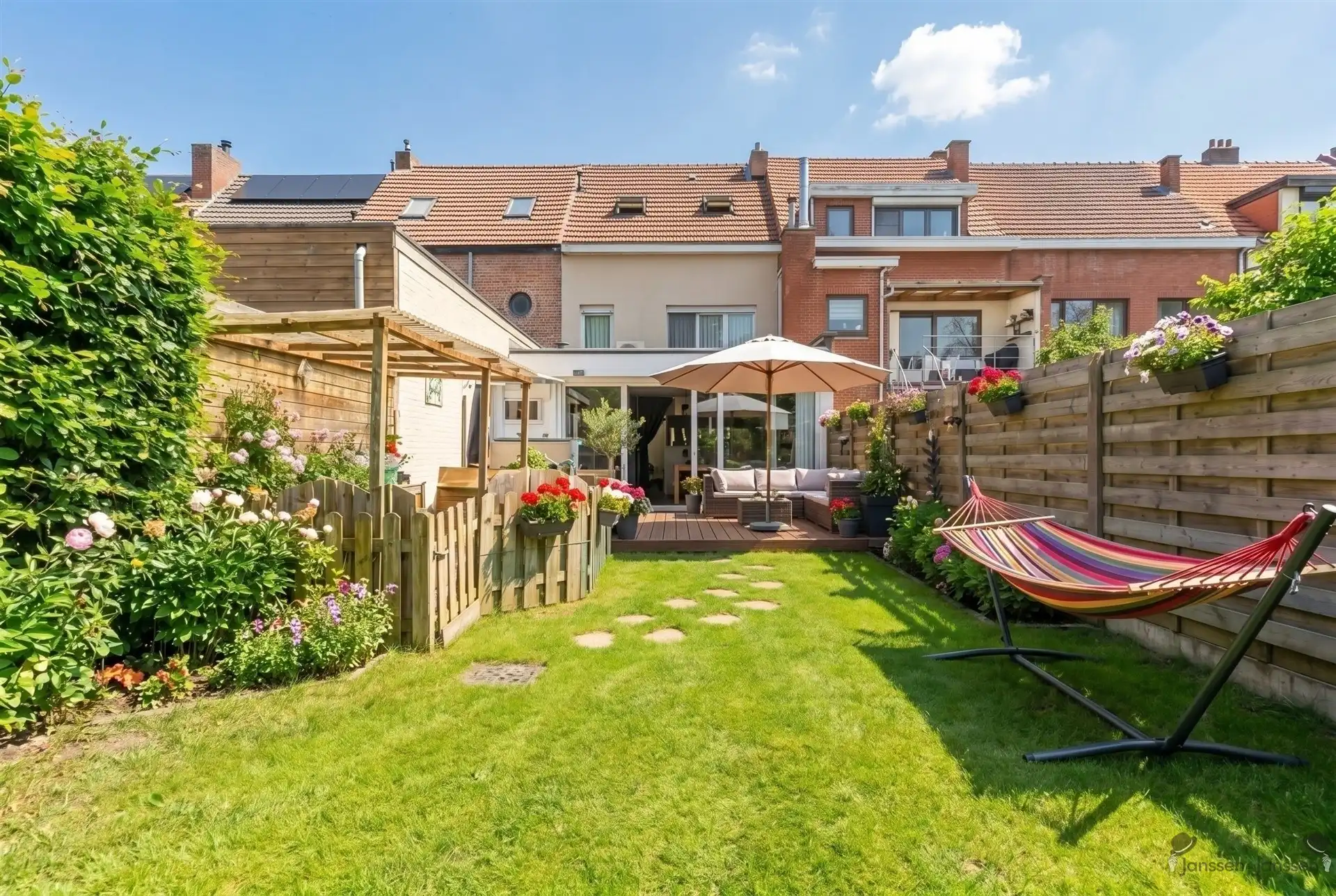 Woning met 3 (mog.4) slk, garage en ruime tuin in Brasschaat foto 10