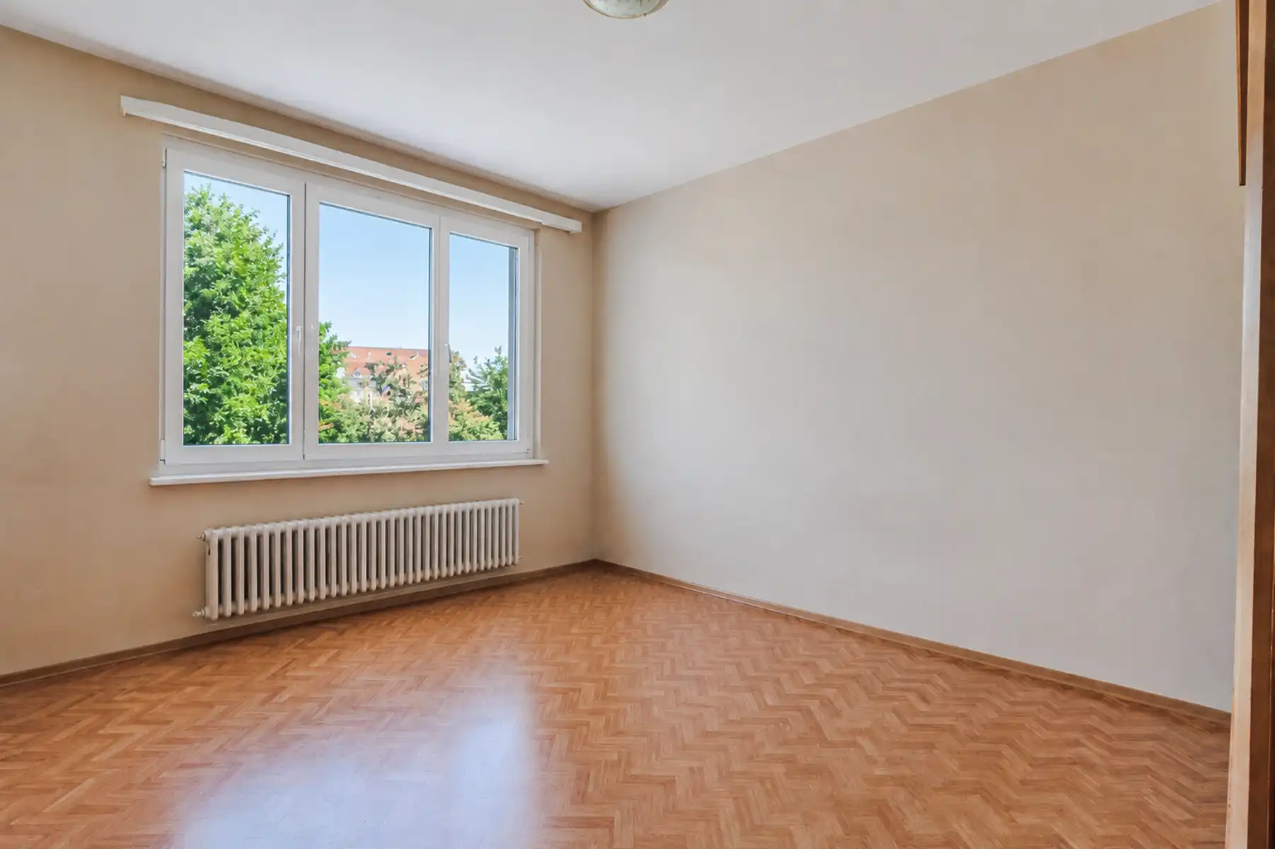 Karaktervolle te renoveren halfopen bebouwing op toplocatie foto 19