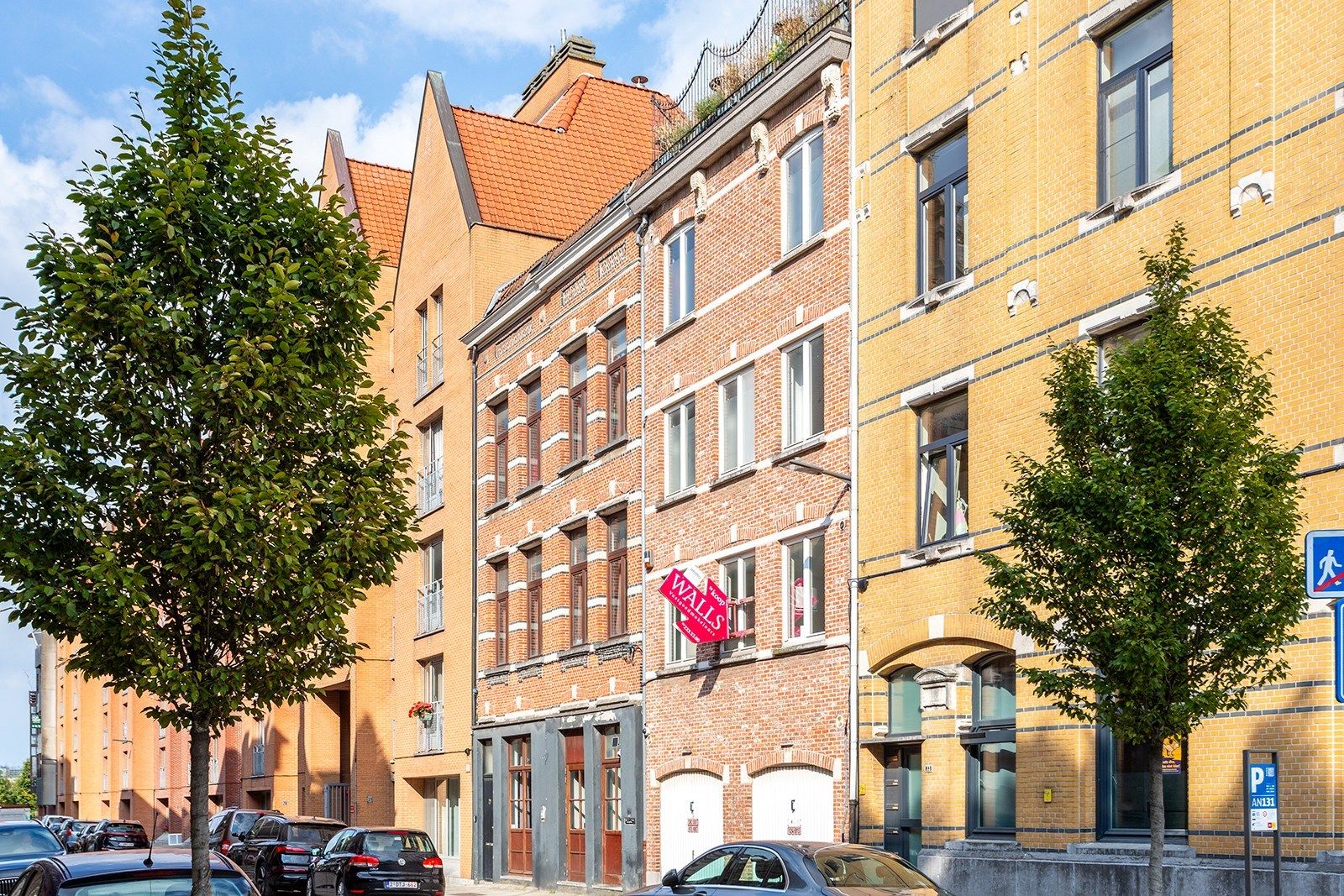 Charmante herenwoning of kantoorgebouw met zicht op de Waalsekaai foto 2