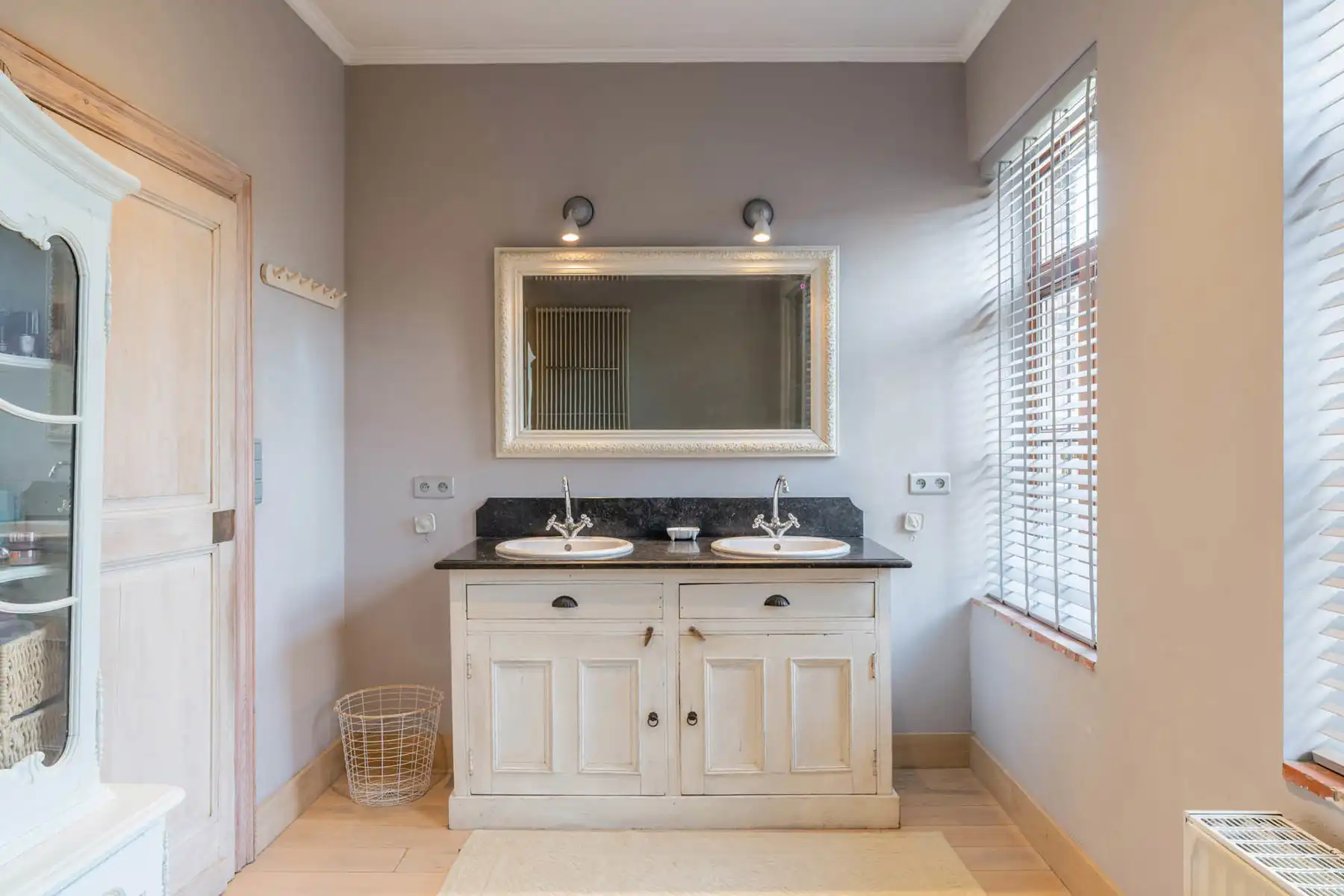 Karaktervolle gerenoveerde woning te Hoegaarden. foto 18