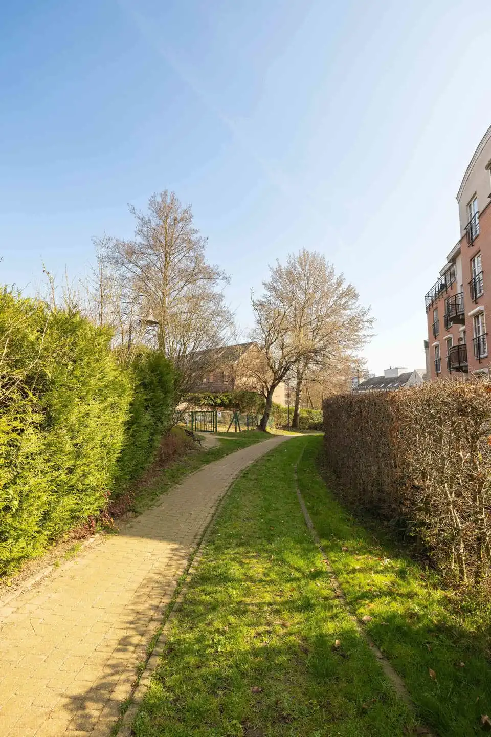 Jette: 1-slaapkamerappartement + verplichte parking foto 15