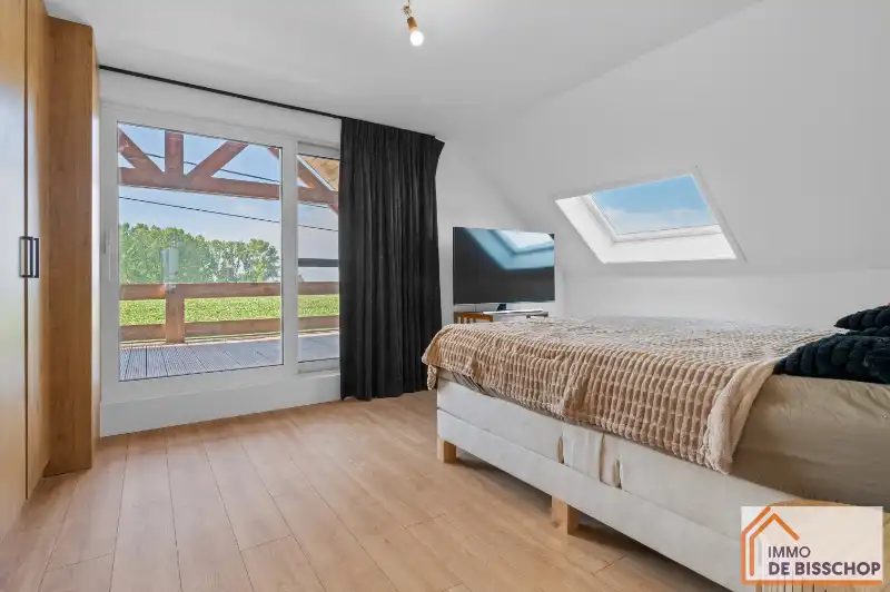 Prachtige dubbele woonst / koppelwoning met achterliggend magazijn en tuin foto 14