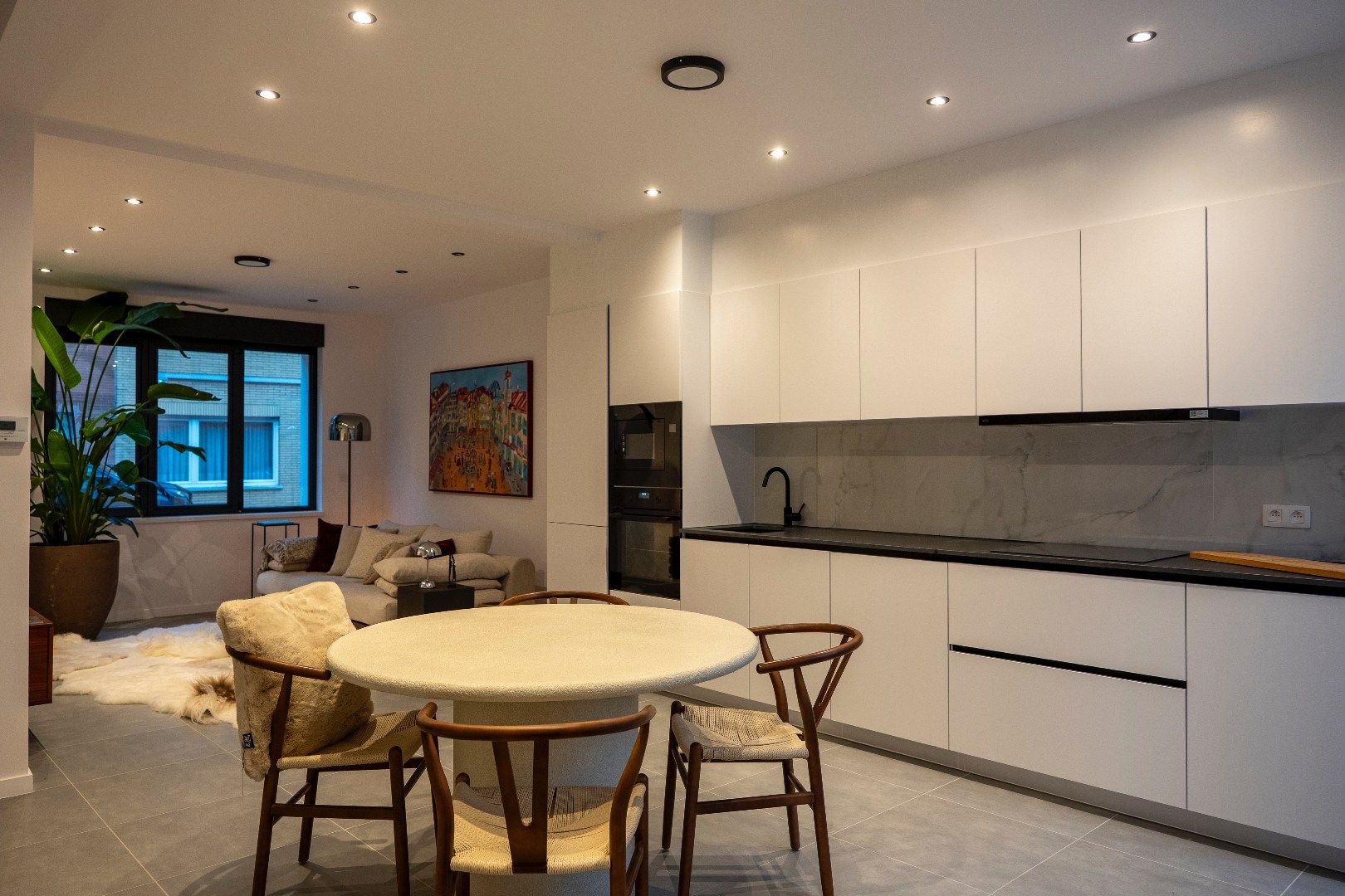 KLASSEVOL GERENOVEERDE WONING NABIJ CENTRUM EN STRAND OOSTENDE foto 5