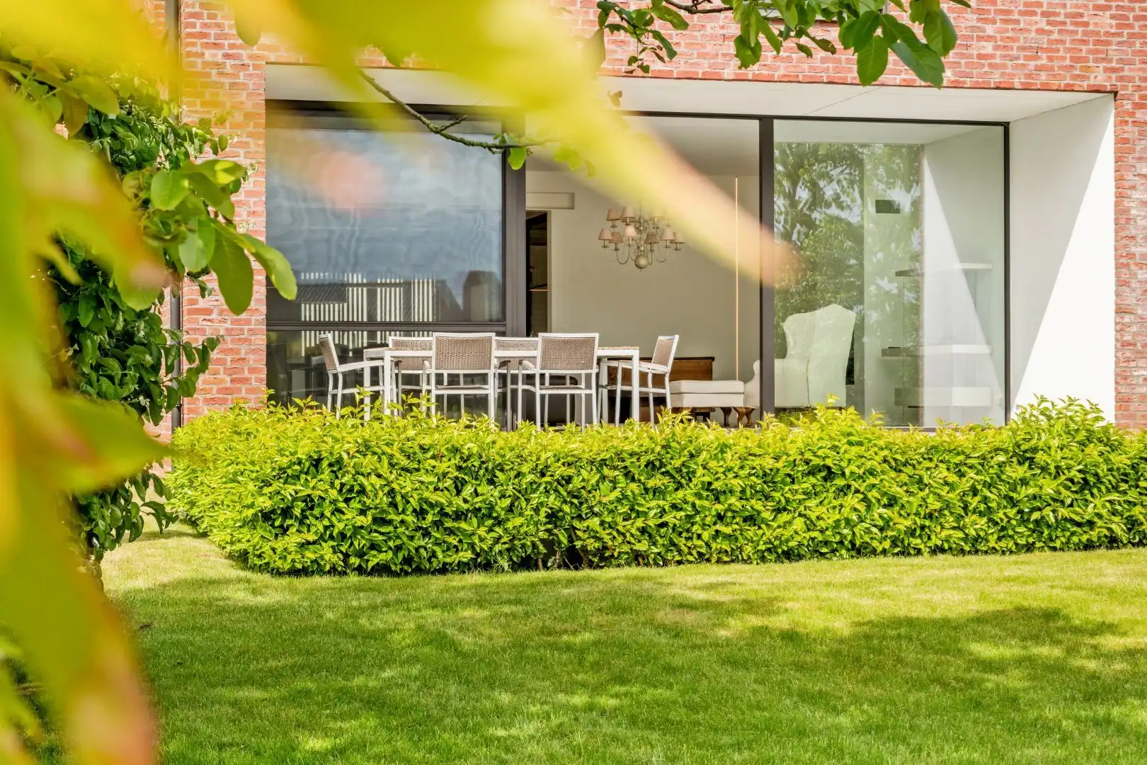 Karaktervolle villa met 3 slaapkamers, zwembad, garage en carport in Moorslede foto 8